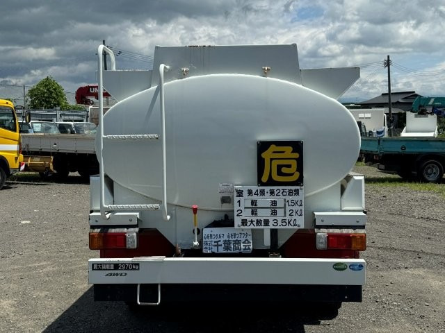 日野 デュトロ 3.5KL タンクローリー 4WD の中古車詳細 (11,508km
