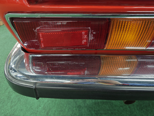 【純正部品】いすゞ117クーペ テールライト左右セット いすゞ 117クーペ XE の中古車詳細 (95,900km, 色塗り替え・レッド