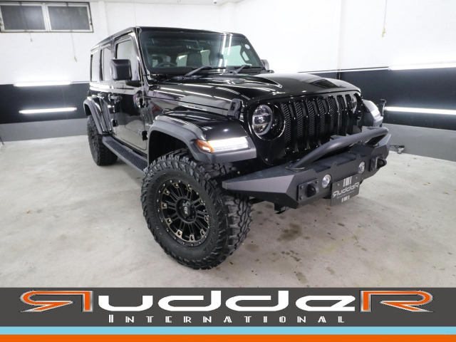 ラングラーアンリミテッド サハラ 4WD社外バンパー リフトアップ 社外アルミ