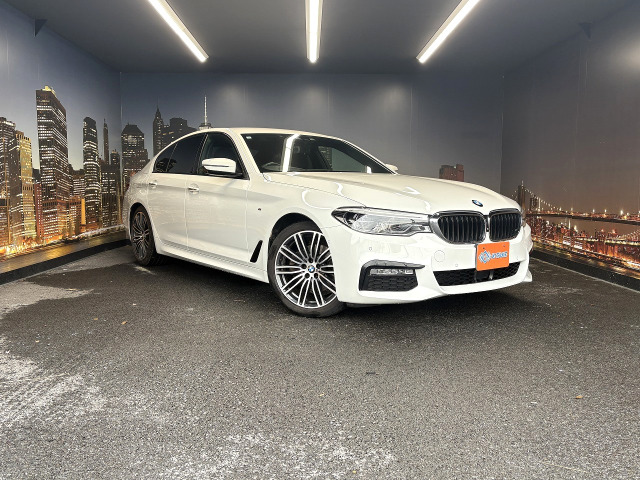 5シリーズセダン523i Mスポーツ禁煙車 メーカーナビ レーダークルーズ