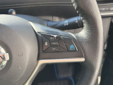 【ステアリングスイッチ】大人気装備のプロパイロット搭載♪高速道路での長距離走行が楽に!!自動で速度を保ちつつ、前方の車両を感知して車間を保つように速度調節してくれます!!