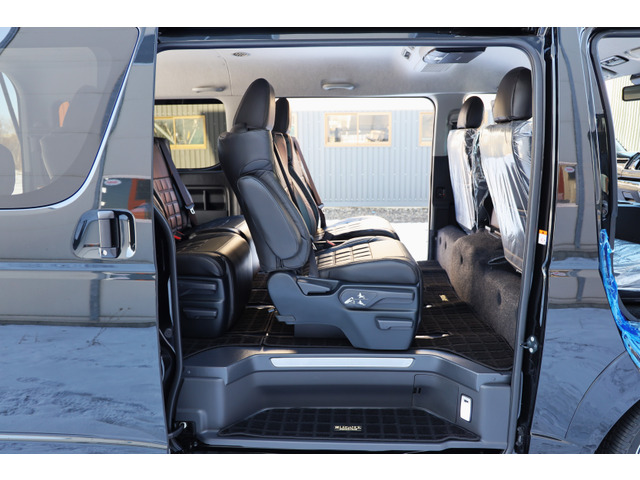 トヨタ ハイエース 2.7 GL ロング ファインテックツアラー 4WD 登録済