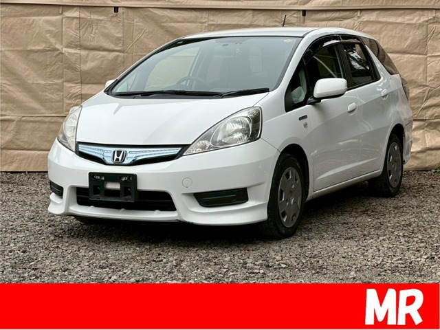 フィットシャトルハイブリッド1.3 Cオートエアコン 横滑り防止