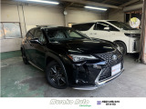 UX 200 バージョンC 禁煙・サンルーフ・ハンズフリーバックドア