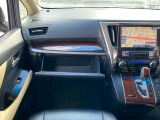 車検証入れも大きく色々な物が入れられます★