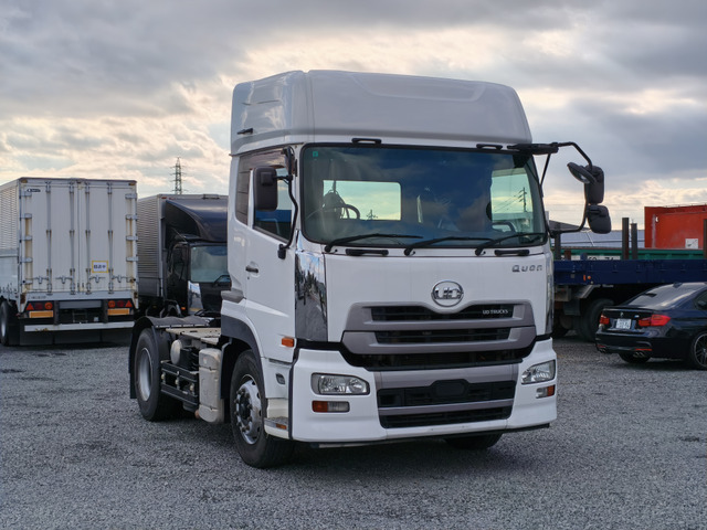 クオン トレーラーヘッド 走行距離23万キロ第五輪荷重11500