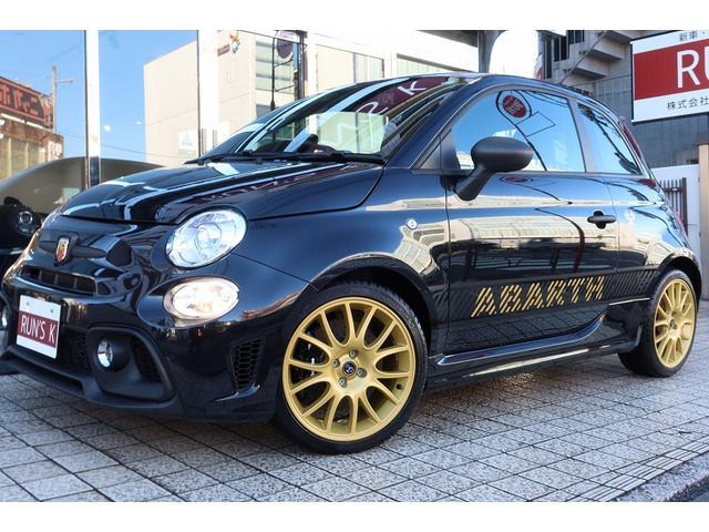 アバルト695セッタンタチンクエアニヴェルサーリオ限定車 5速MT 右ハンドル ETC