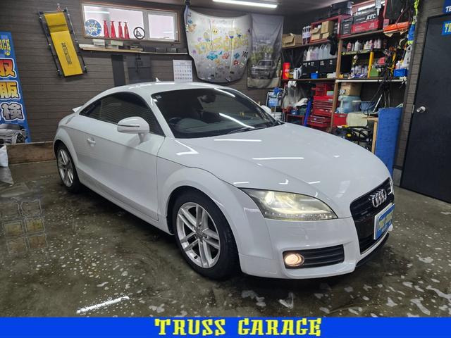 TTクーペ2.0 TFSI クワトロ 4WD