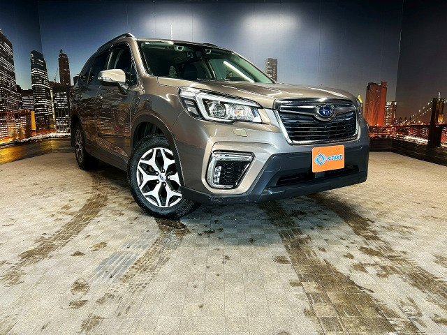 フォレスター2.5 プレミアム 4WD禁煙車 黒本革 純正SDナビ