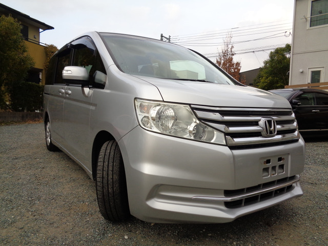 ステップワゴン2.0 G インターナビ コンフォート セレクション