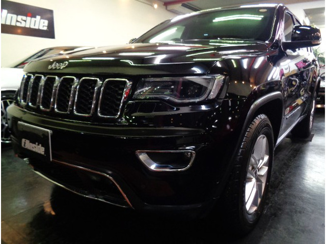 グランドチェロキーラレード 4WD後期型3.6V6エンジン8速ATパドルS