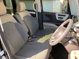 運転席シート廻りは使用感も少なく、良好な状態となっています。丁寧に使われていたことがよくわかりますね。