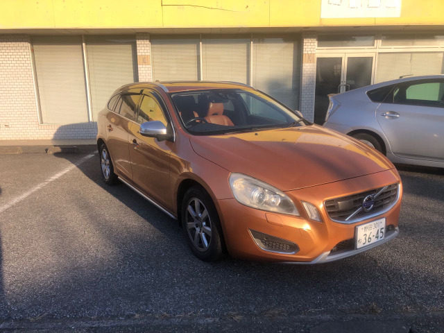 ボルボ V60 T6 AWD 4WD 4WD T6 サンルーフ付き の中古車詳細 (141,042