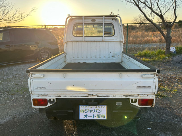 スバル サンバートラック TB 4WD 4WD 外板キズ多いが走行距離少ない の 