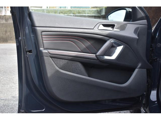 プジョー 308SW GT ブルーHDi ディーゼル レッドステッチハーフレザー