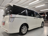 【全国納車OK】 現車をご覧になれないお客様でも、安心してお車をご購入いただける環境を整えております。 色々な角度から撮影したたくさんの画像など豊富な資料送りいたしております。