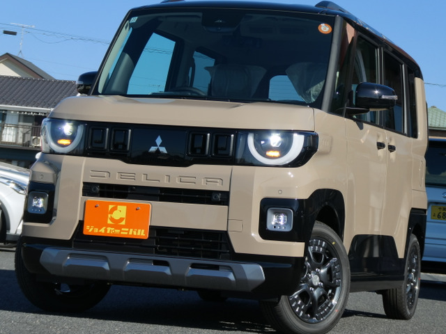 デリカミニT プレミアム デリマル パッケージ 4WD