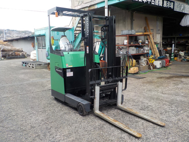 トヨタL&F 電動フォークリフト 岡山発●トヨタ●リーチフォーク●充電式