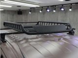 新品ルーフラック付きです!キャンプやアウトドアシーンなどに行く時など、たくさんの荷物を運ぶ際に役に立つ便利なアイテムです♪