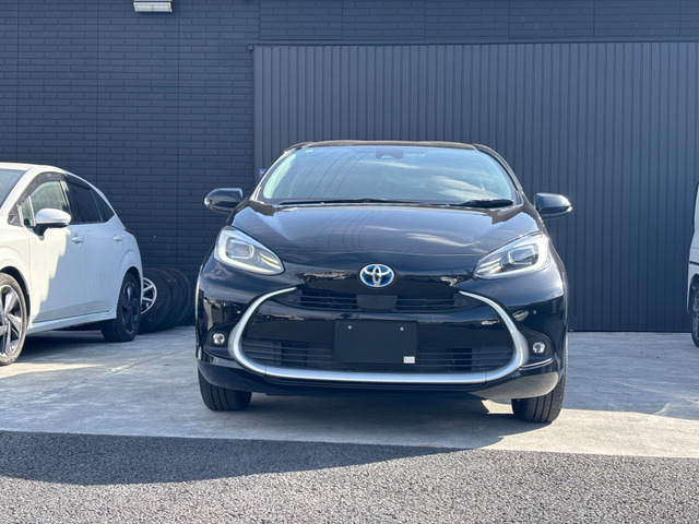 アクア1.5 Z1年走行距離無制限保証付き