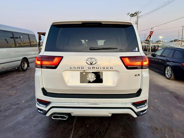 トヨタ ランドクルーザー300 3.3 ZX ディーゼル 4WD JBLサウンド