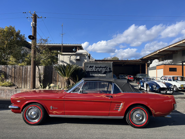 フォード マスタングコンバーチブル V8 の中古車詳細 (145,898km