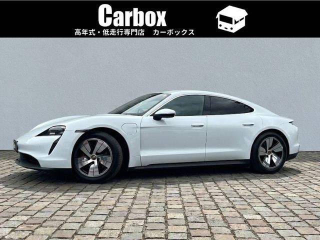 タイカン4S パフォーマンスバッテリー 4シート 4WD