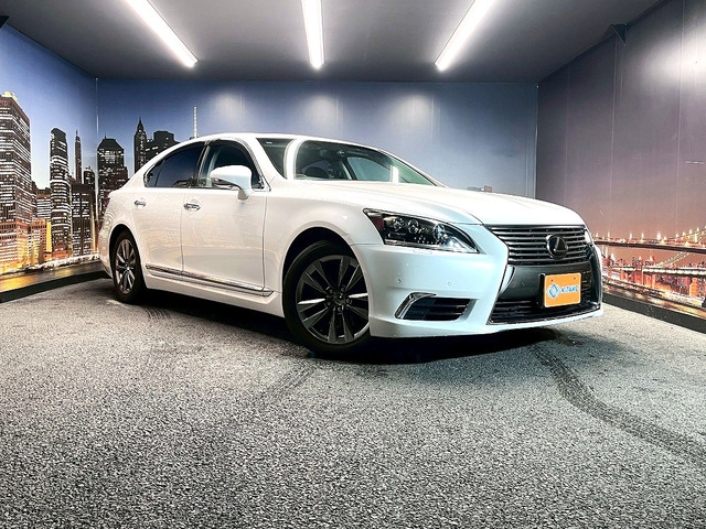 レクサス LS 460 バージョンL 後期型 サンルーフ 黒本革シート の中古