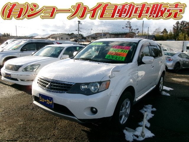 アウトランダー 2.4 M 4WD 7人 黒革シート シートヒーター