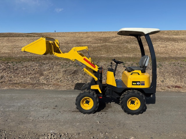 コマツ ホイールローダー WA10-6