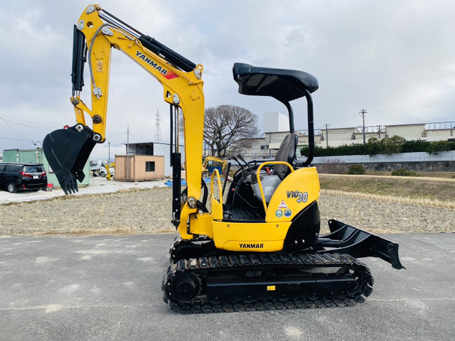 ヤンマー 油圧ショベル Vio30-3 配管付 1930h