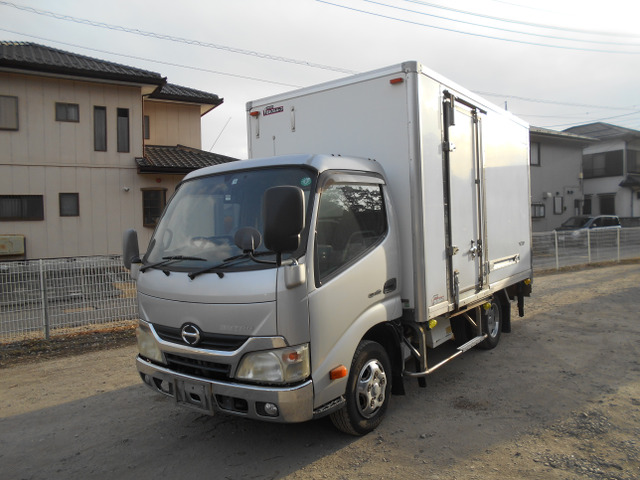 デュトロ2T 保冷バン