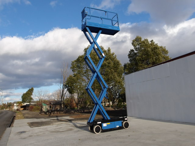 アイチ 高所作業車 6.1m 2008年2月製 ホイール式