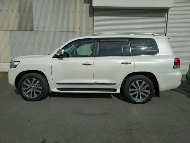 トヨタ ランドクルーザー200 4.6 ZX 4WD 9インチナビTV 全方位カメラ