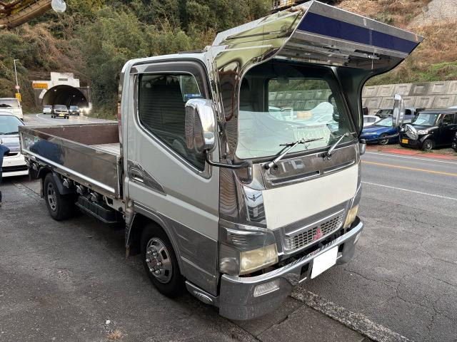 キャンターガッツ全低床 平ボディ 最大積載量1500kg