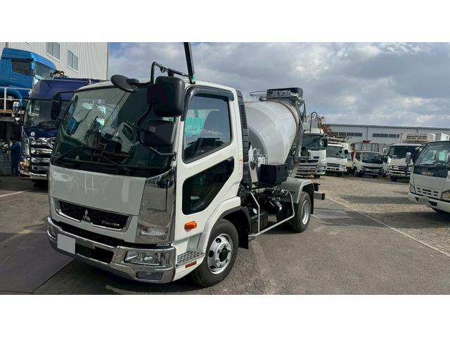 ファイター ミキサー車 【未使用車】カヤバ製