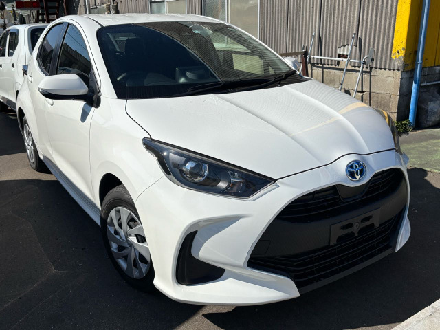 ヤリス1.5 ハイブリッド Xマルチメディアディスプレイ