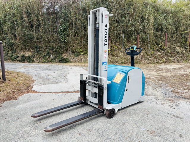 トヨタL&F ウォーキー 電動フォークリフト AT