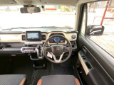 インパネも綺麗な車両になっています★