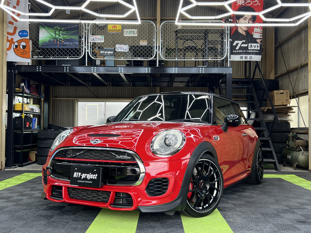ミニジョン・クーパー・ワークス車高調 ガラスコーティング施工済み