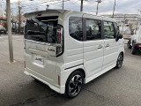 レンタカーや陸送手配なども受付しております。 是非ご活用ください。