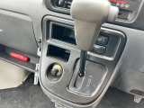 トラックの車検や整備、販売も承っております。小型から大型までご対応可能です。