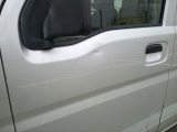助手席ドアに凹み有ります