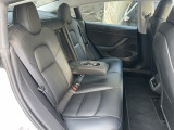 後部座席も広々してます!お問い合わせはTEL06-6430-1230 E-mail cars_genesis2007@yahoo.co.jpまで!!☆