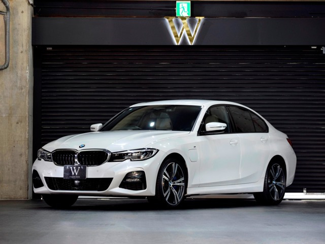 3シリーズセダン330e Mスポーツ1オーナ ホワイトレザー レーザーライト