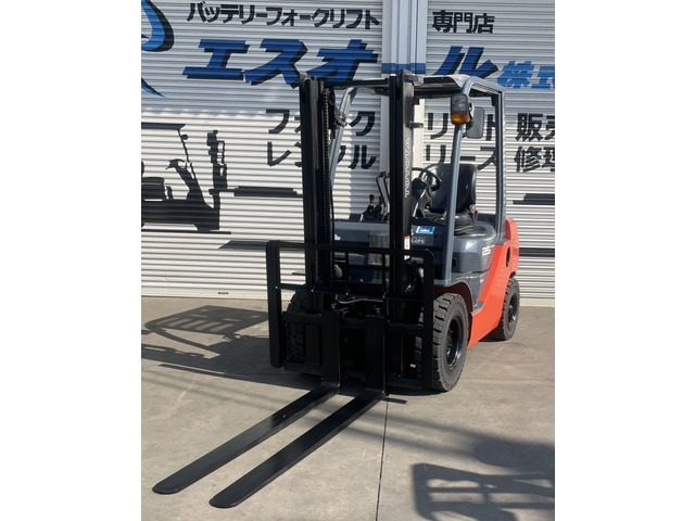 トヨタL&F エンジンフォークリフト 3.0M2.5t