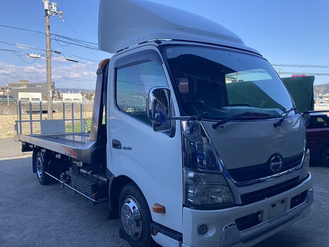 日野 デュトロ 3tセーフティーローダー 6MT風防 の中古車詳細 (71,000