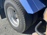 タイヤ山約2分程度残有り。車検通りますが、タイヤ交換も格安にて承り中!
