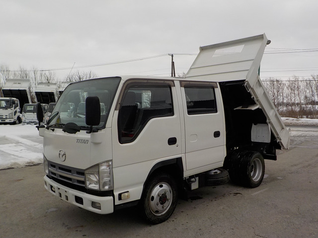 タイタン  1.2tWキャブダンプ 4WD 土砂禁