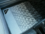 純正フロアマット☆破れ・穴なく綺麗です!